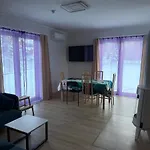 Dom Caloroczny - Jezioro I Las, Kaszuby Przewoz (Pomerania)