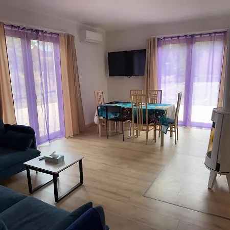 Vakantiehuis Dom Caloroczny - Jezioro I Las, Kaszuby *