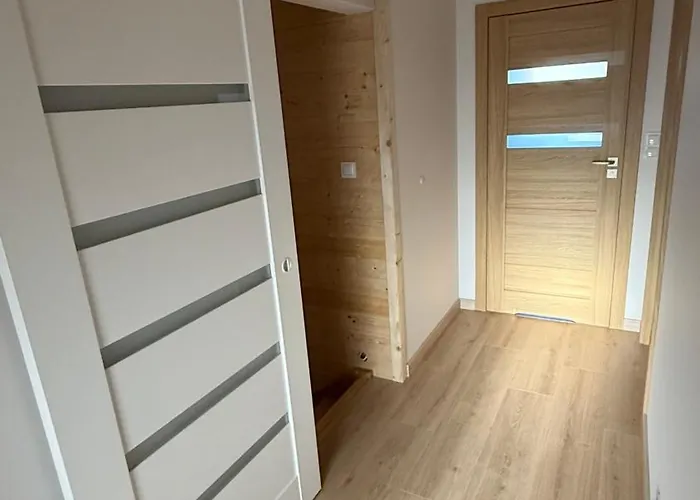 Dom Caloroczny - Jezioro I Las, Kaszuby Przewoz (Pomerania)