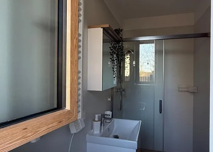 Dom Caloroczny - Jezioro I Las, Kaszuby Przewoz (Pomerania)